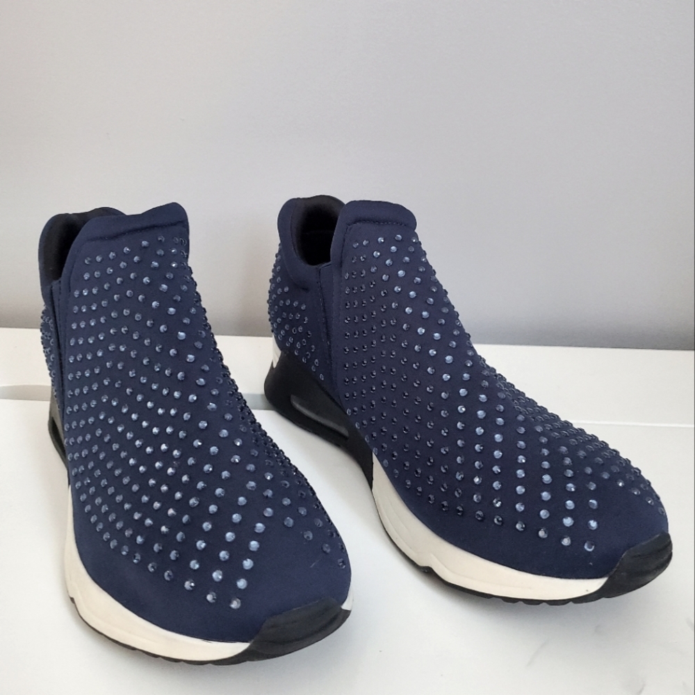 NWOT BLUE SZ 11 GUNMETAL LUPO SLIP-ON SNEAKER